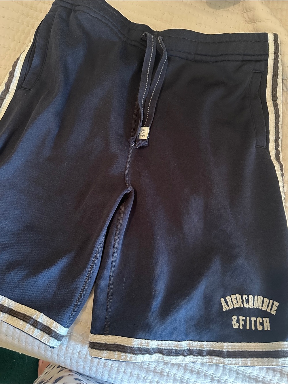 NWT Abercrombie & Fitch Navy Athletic Large Drawstring Shorts Soft longer length